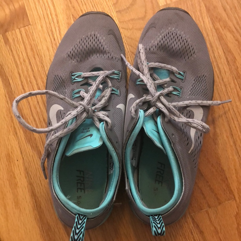Grey and teal Nike free 5.0 size women’s 7.5
